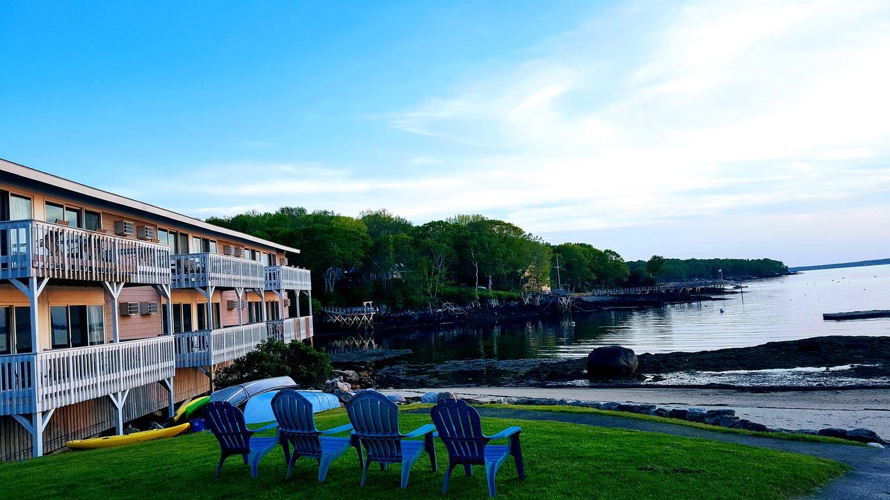 Smugglers Cove Inn Dayville Экстерьер фото
