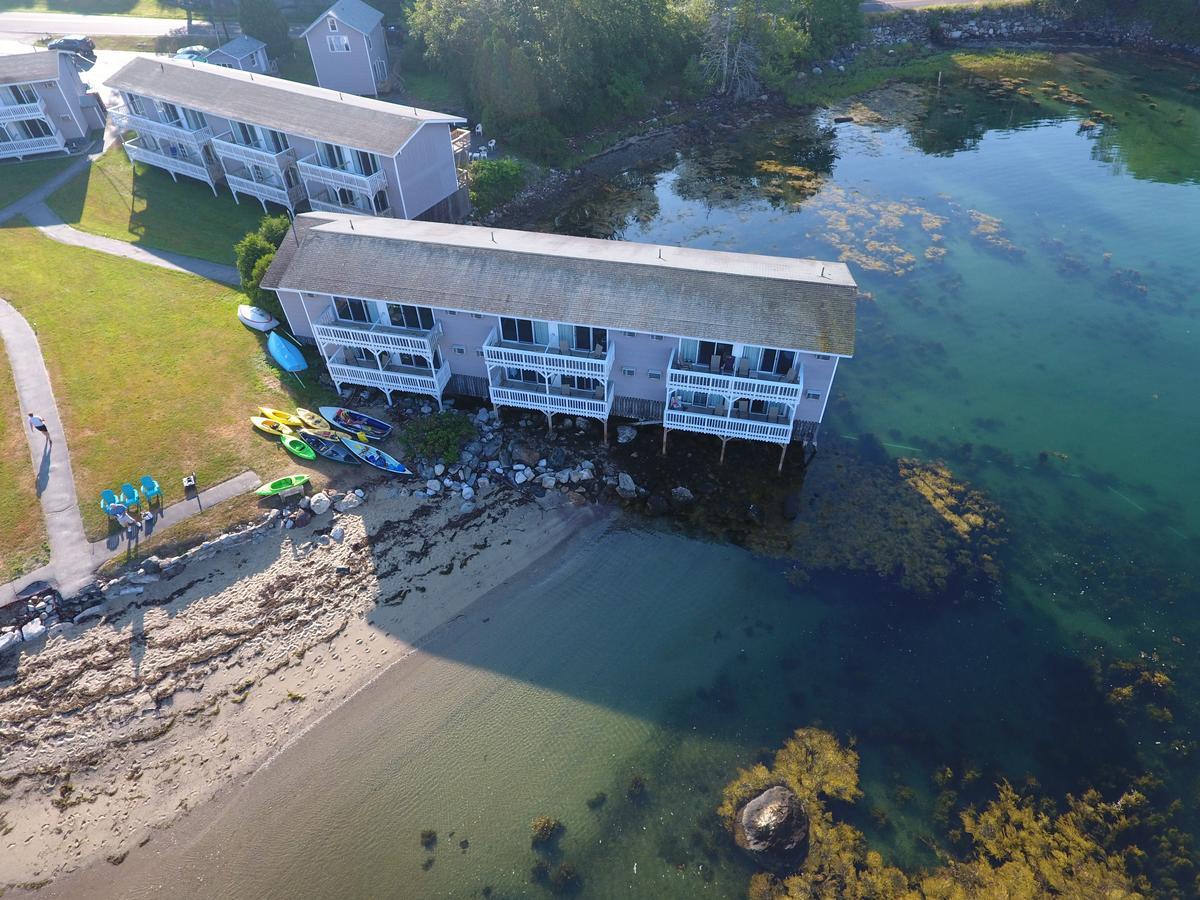 Smugglers Cove Inn Dayville Экстерьер фото